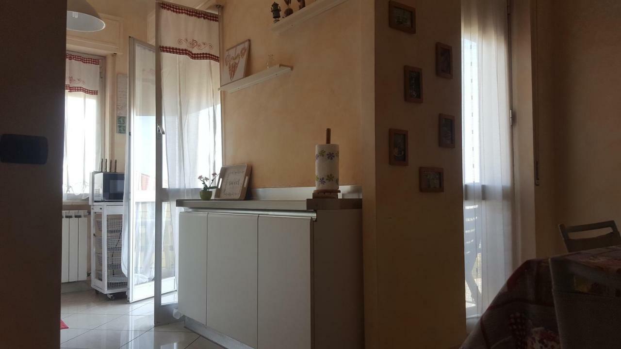 迪亚诺马里纳Casa Di Marta公寓 外观 照片